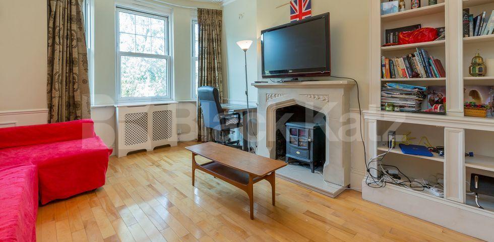 			HUGE 3 BED WITHIN A MANSION BLOCK!, 3 Bedroom, 1 bath, 1 reception Flat			 Morgan Road, Holloway 